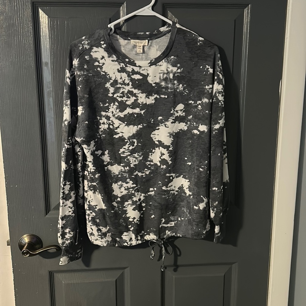 Como Blu long sleeve t- shirt, size S, color: blue/white tie dye.